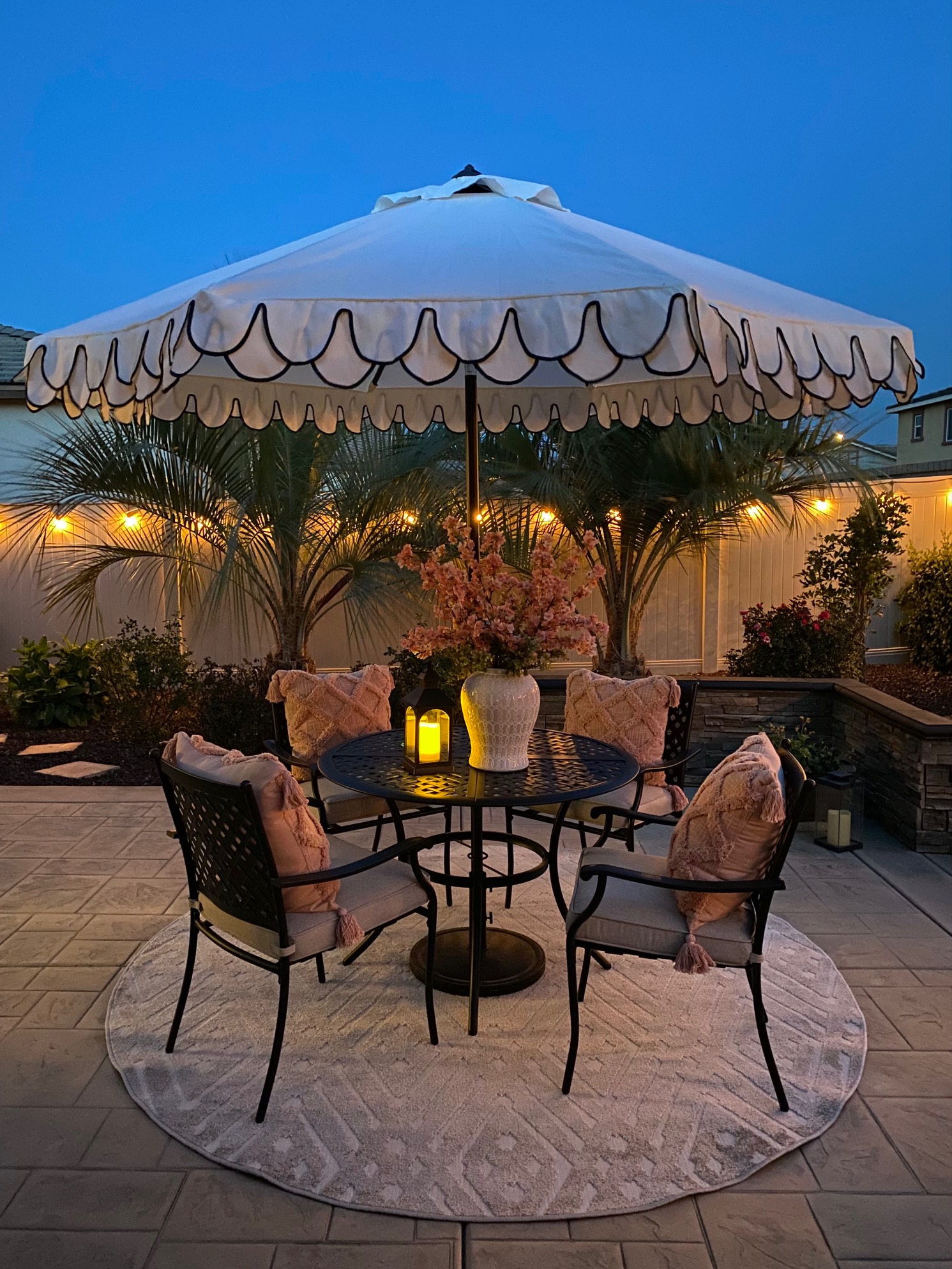 Patio_Dining_Night_View